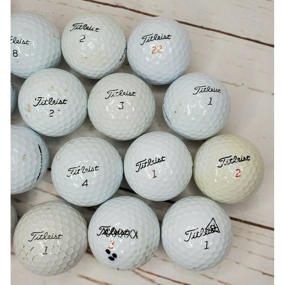17 Titleist #1 #2 #3 #4 #8 & #22 Golf Balls Some Balls Are Dirty Some are Clean - Picture 3 of 12
